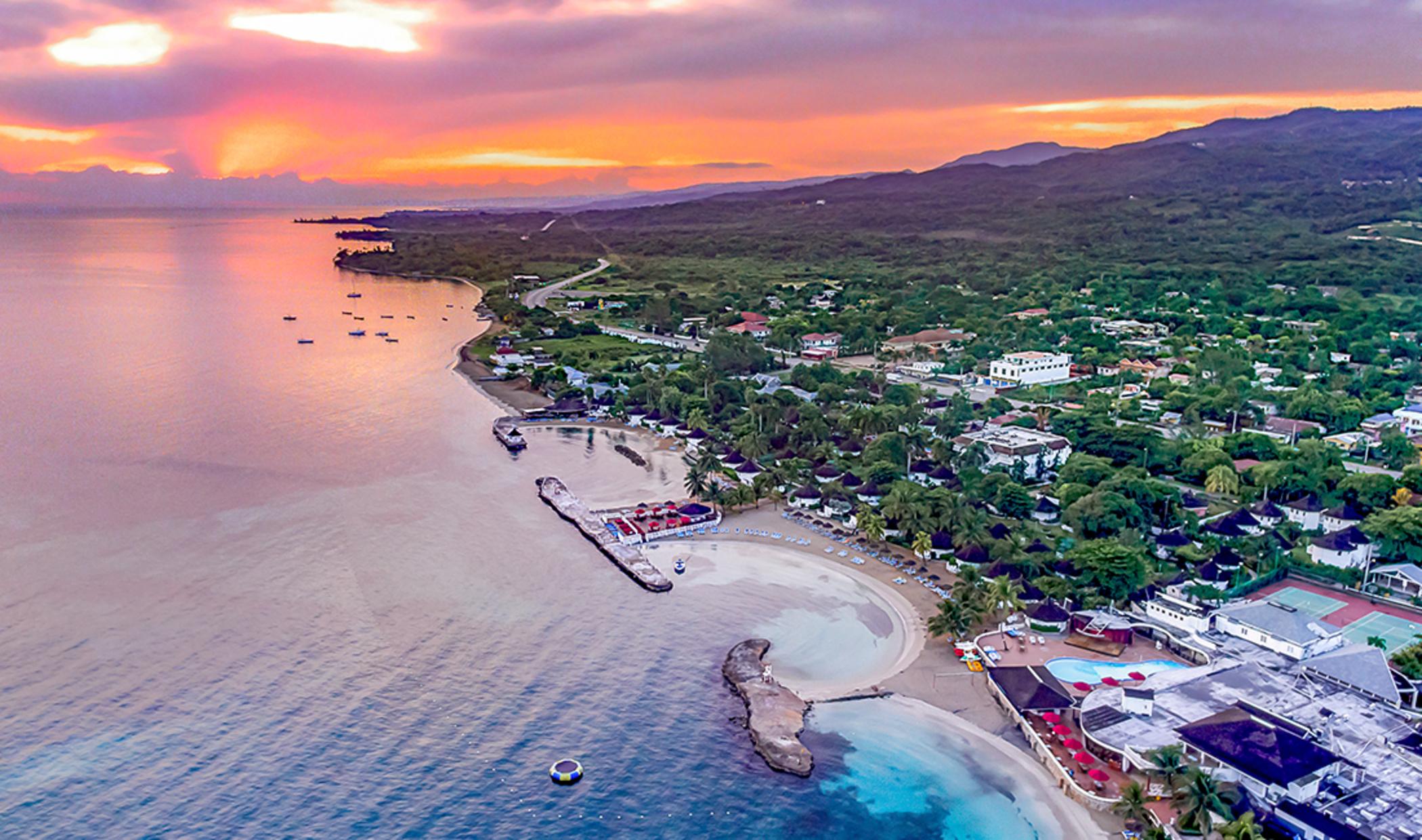 Decameron Club Caribbean Runaway Bay, Ramada All-Inclusive Resort Екстериор снимка