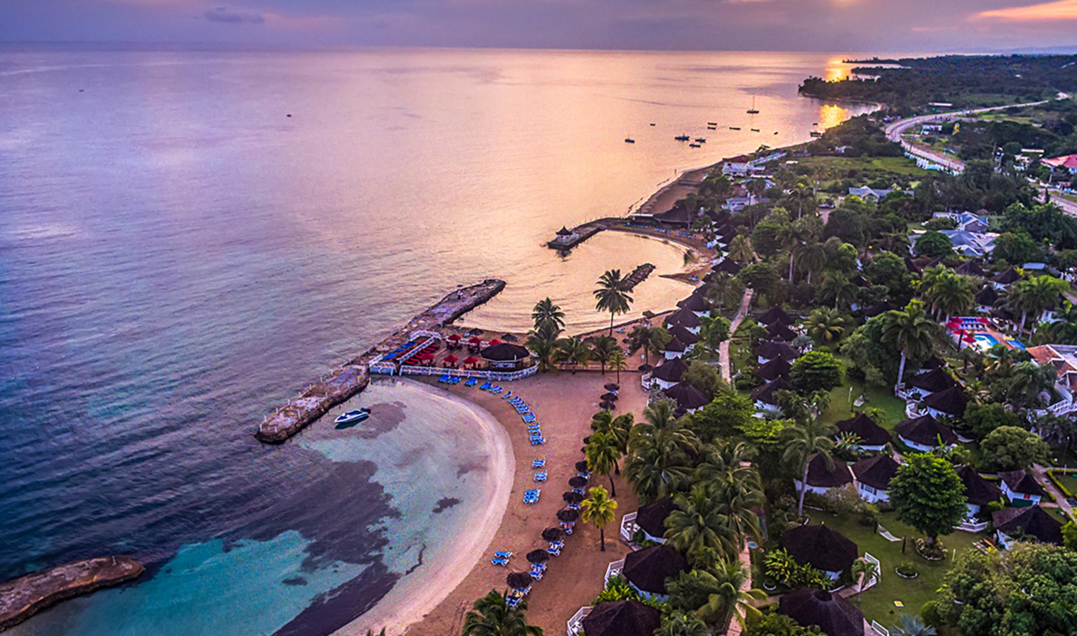 Decameron Club Caribbean Runaway Bay, Ramada All-Inclusive Resort Екстериор снимка
