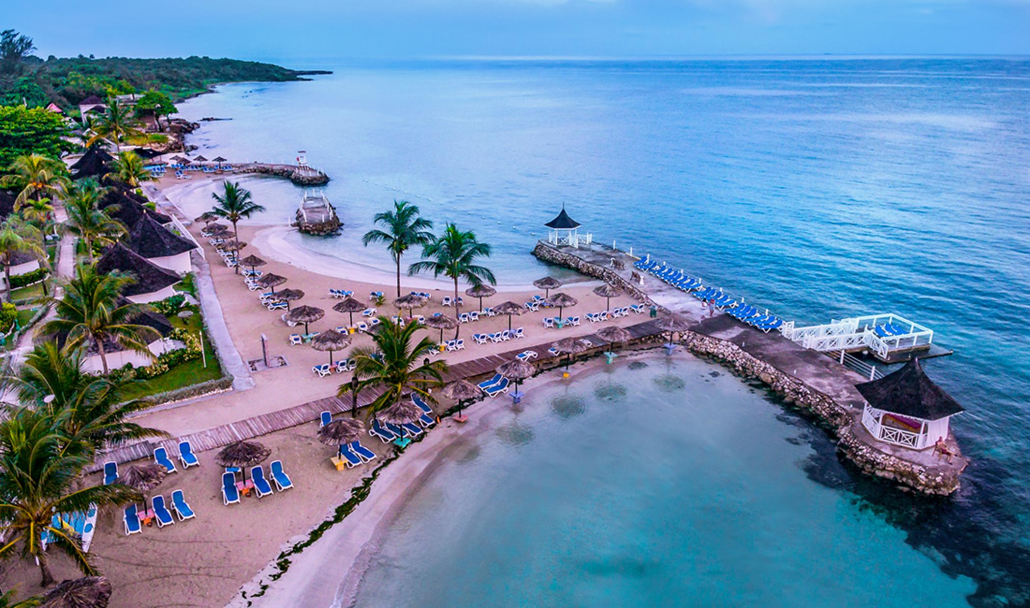Decameron Club Caribbean Runaway Bay, Ramada All-Inclusive Resort Екстериор снимка
