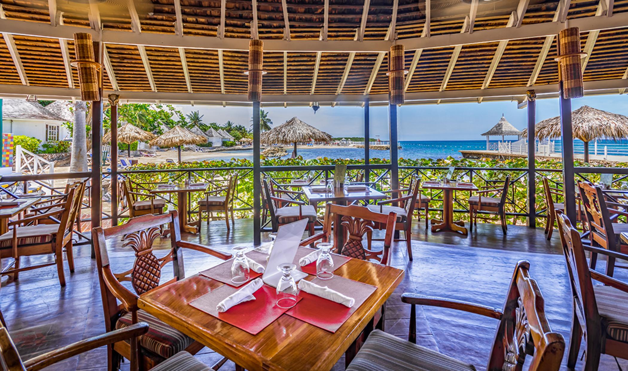 Decameron Club Caribbean Runaway Bay, Ramada All-Inclusive Resort Екстериор снимка