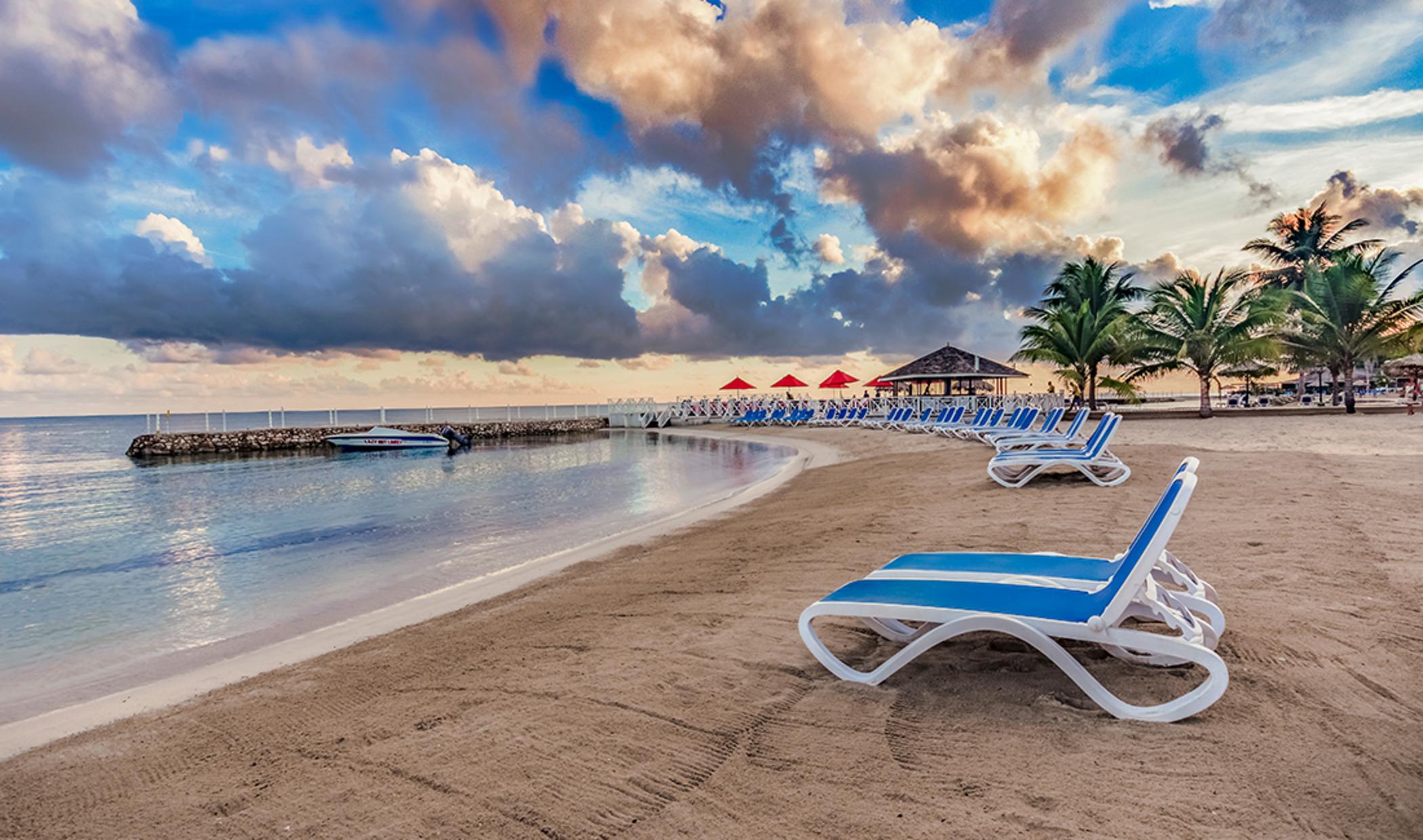 Decameron Club Caribbean Runaway Bay, Ramada All-Inclusive Resort Екстериор снимка