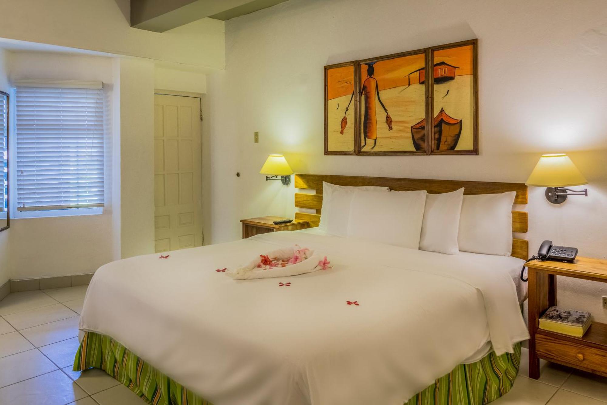 Decameron Club Caribbean Runaway Bay, Ramada All-Inclusive Resort Екстериор снимка