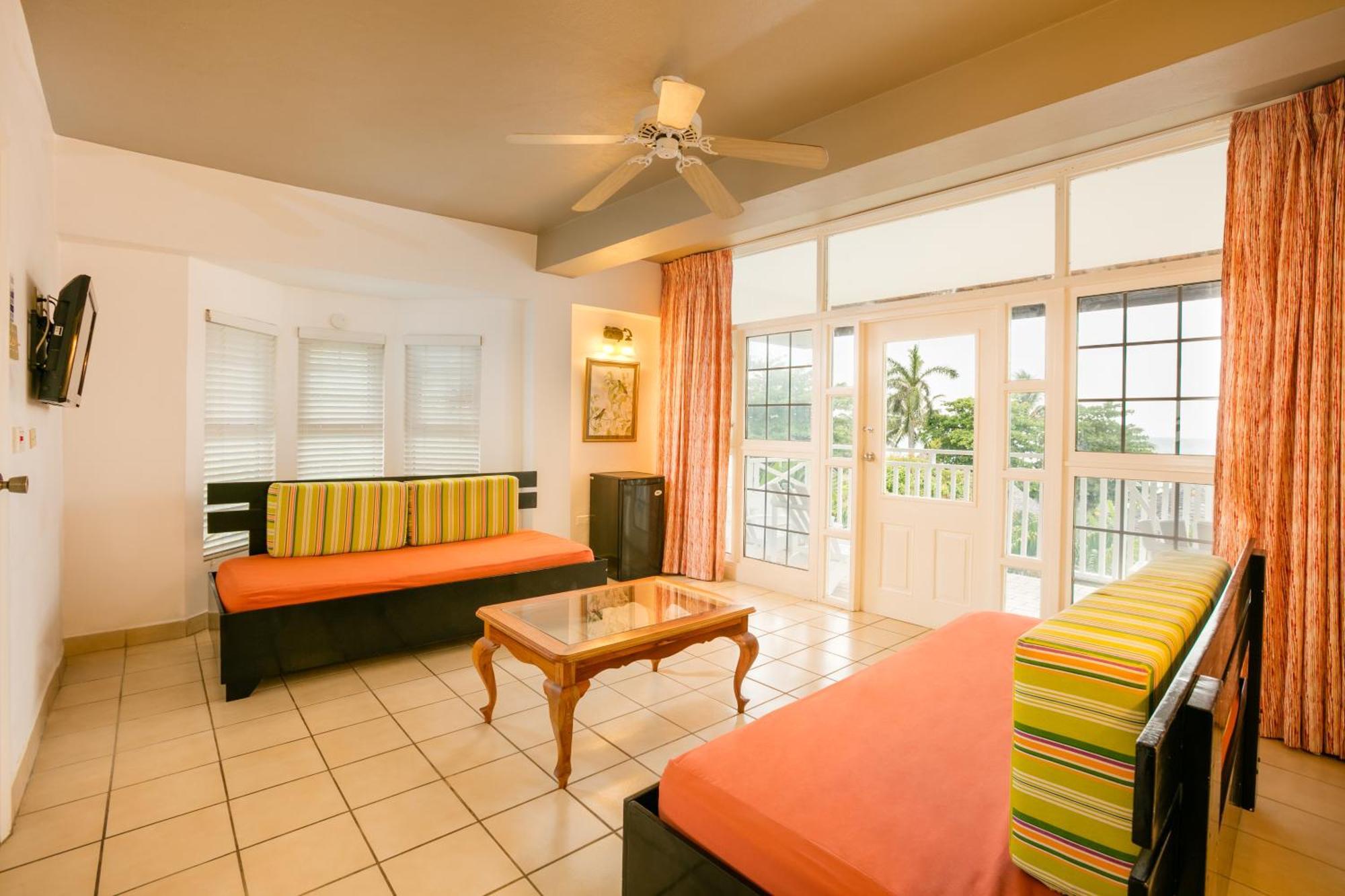 Decameron Club Caribbean Runaway Bay, Ramada All-Inclusive Resort Екстериор снимка