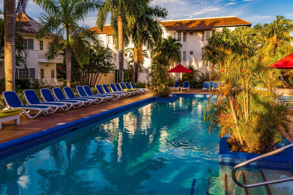 Decameron Club Caribbean Runaway Bay, Ramada All-Inclusive Resort Екстериор снимка