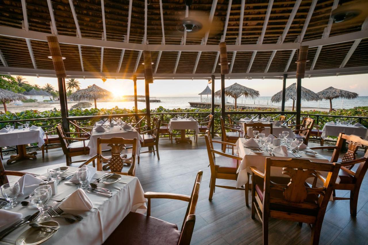 Decameron Club Caribbean Runaway Bay, Ramada All-Inclusive Resort Екстериор снимка